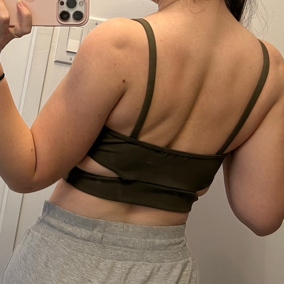 SEXY UNDER BOOB CROP TOP - Picture 4 of 5